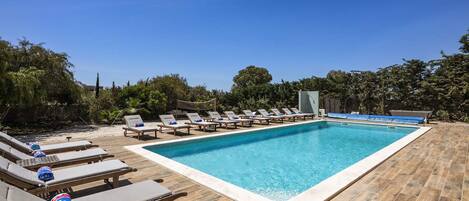 Et oppvarmet basseng