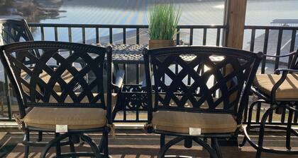 Large 2 BR, 2 full bath Lake view condo at Park Place at the Lake