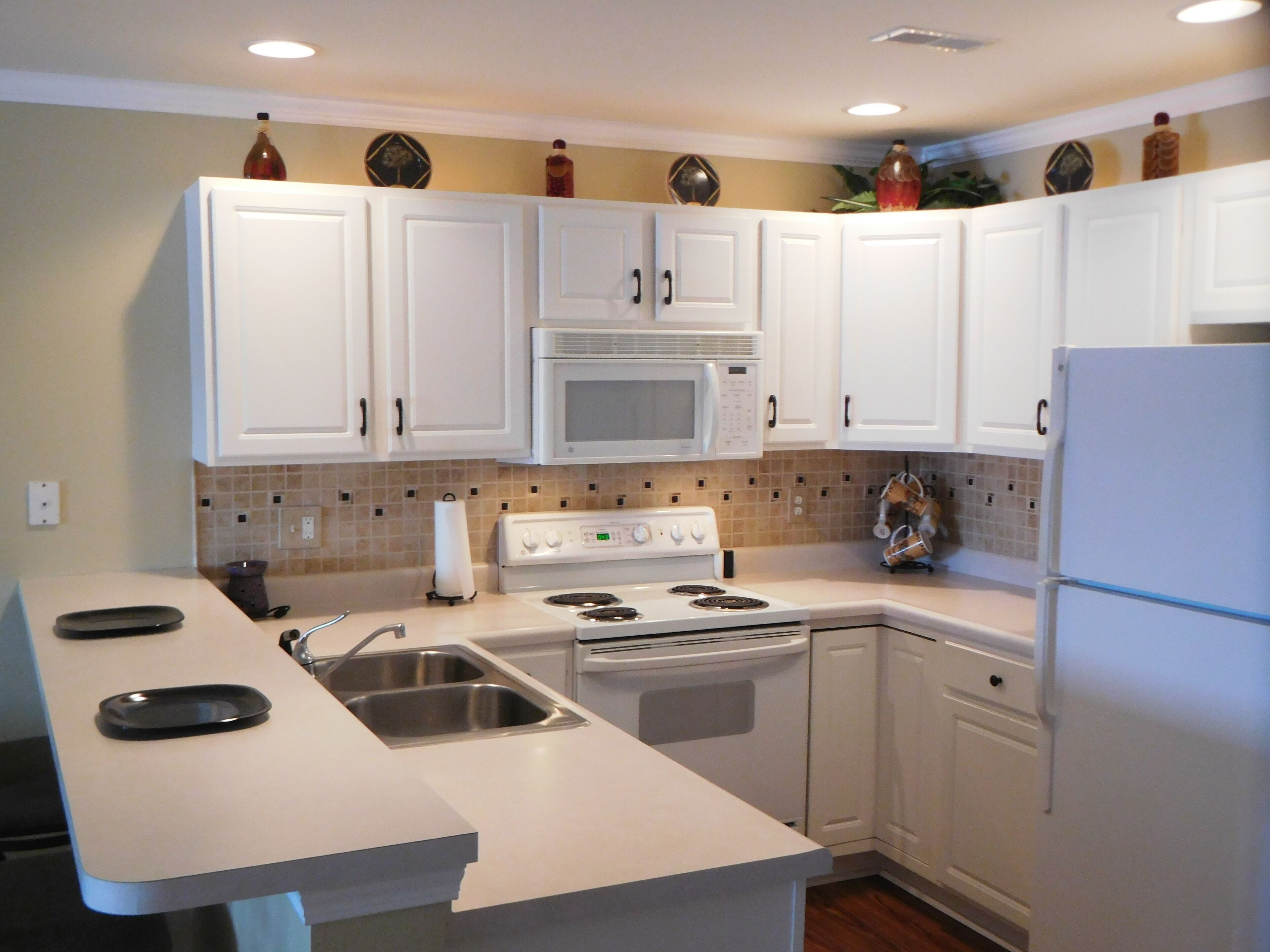 Large 2 BR, 2 full  bath Lake view condo at Park Place at the Lake