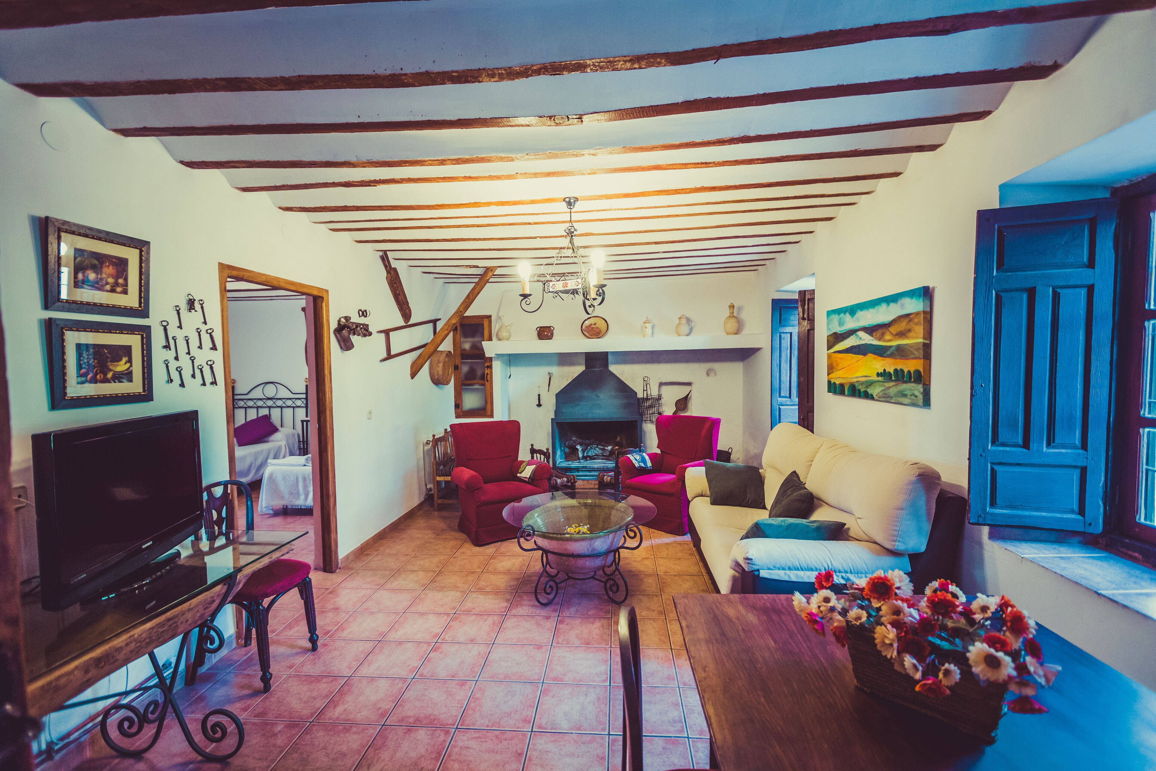 House of 14 people + extra