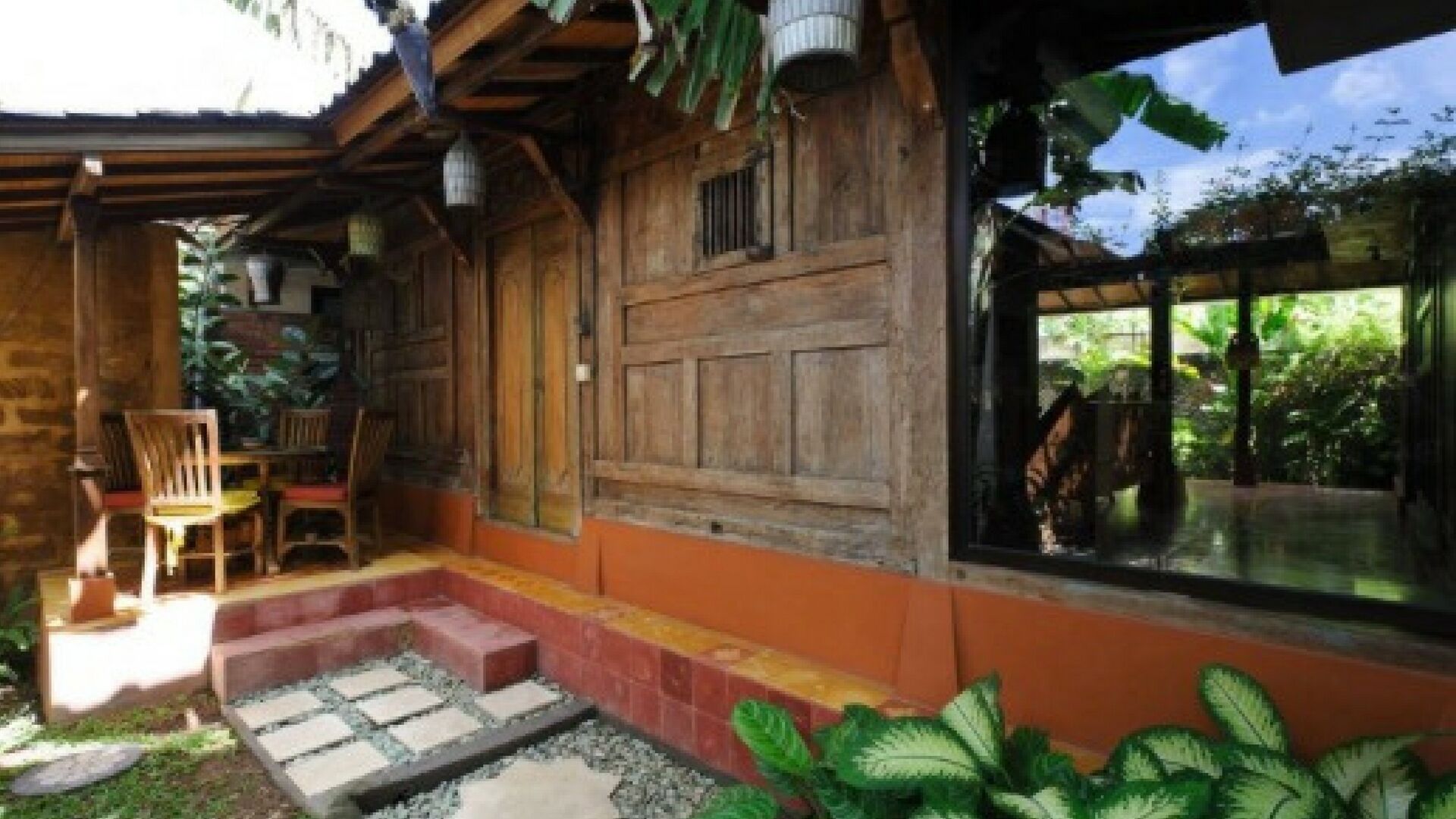 Fully Serviced Traditional House