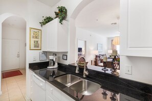 Condo, 3 Bedrooms, 2 Bathrooms | Private kitchen | Full-size fridge, microwave, oven, stovetop