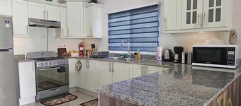 Die königliche Villa von Caymanas Country Club Estate