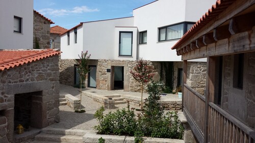 Rural country house, modernly restored, with 4 rooms, next to Douro River