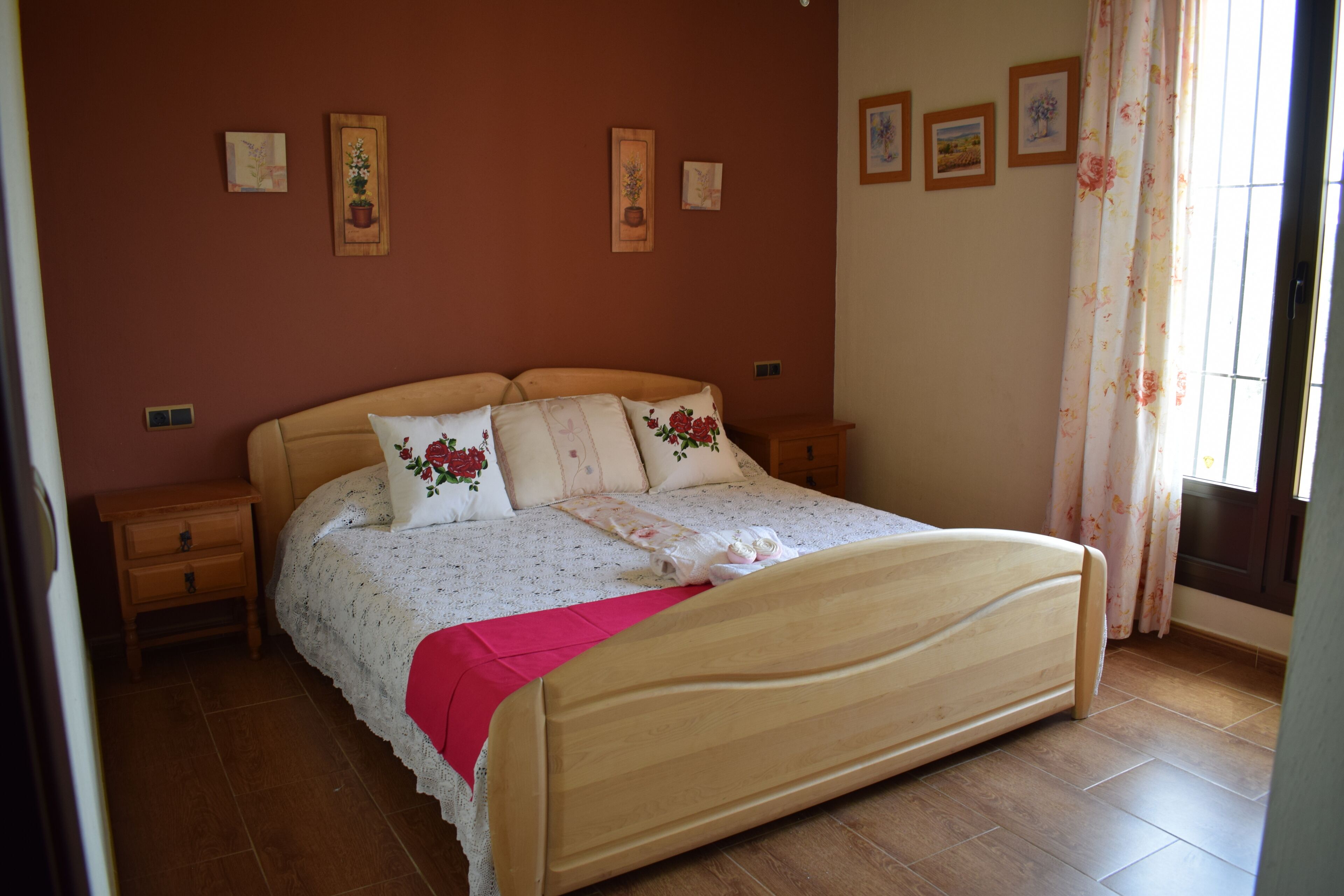 7 slaapkamers, reisbedje, gratis wifi, beddengoed