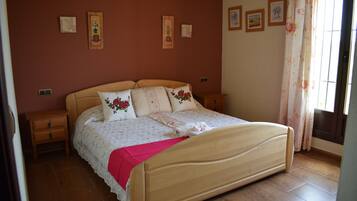 7 slaapkamers, reisbedje, gratis wifi, beddengoed