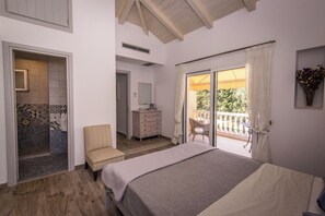 4 slaapkamers, een strijkplank/strijkijzer, wifi, beddengoed