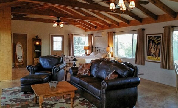 Desk, iron/ironing board, free WiFi, bed sheets