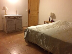 5 bedrooms, iron/ironing board, travel cot, free WiFi