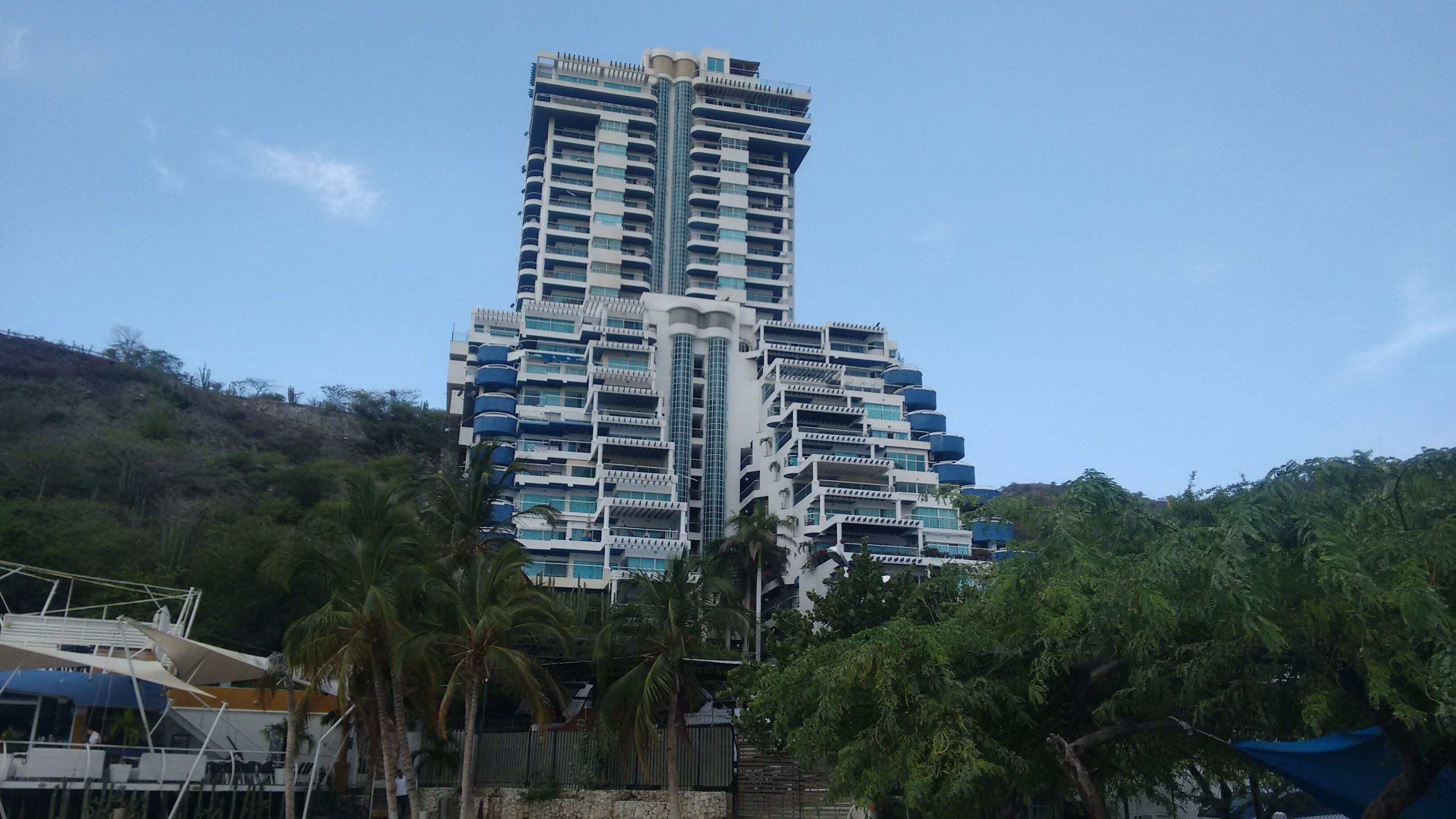 Apartasuite Waterfalls in Rodadero 