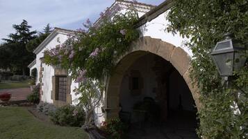 Enceinte de lâhĂ©bergement