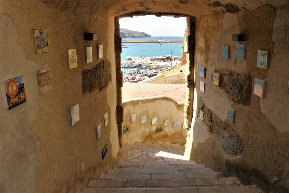 CASA VACANZE MARTINA - Accommodation with large terrace overlooking the sea in the historic center