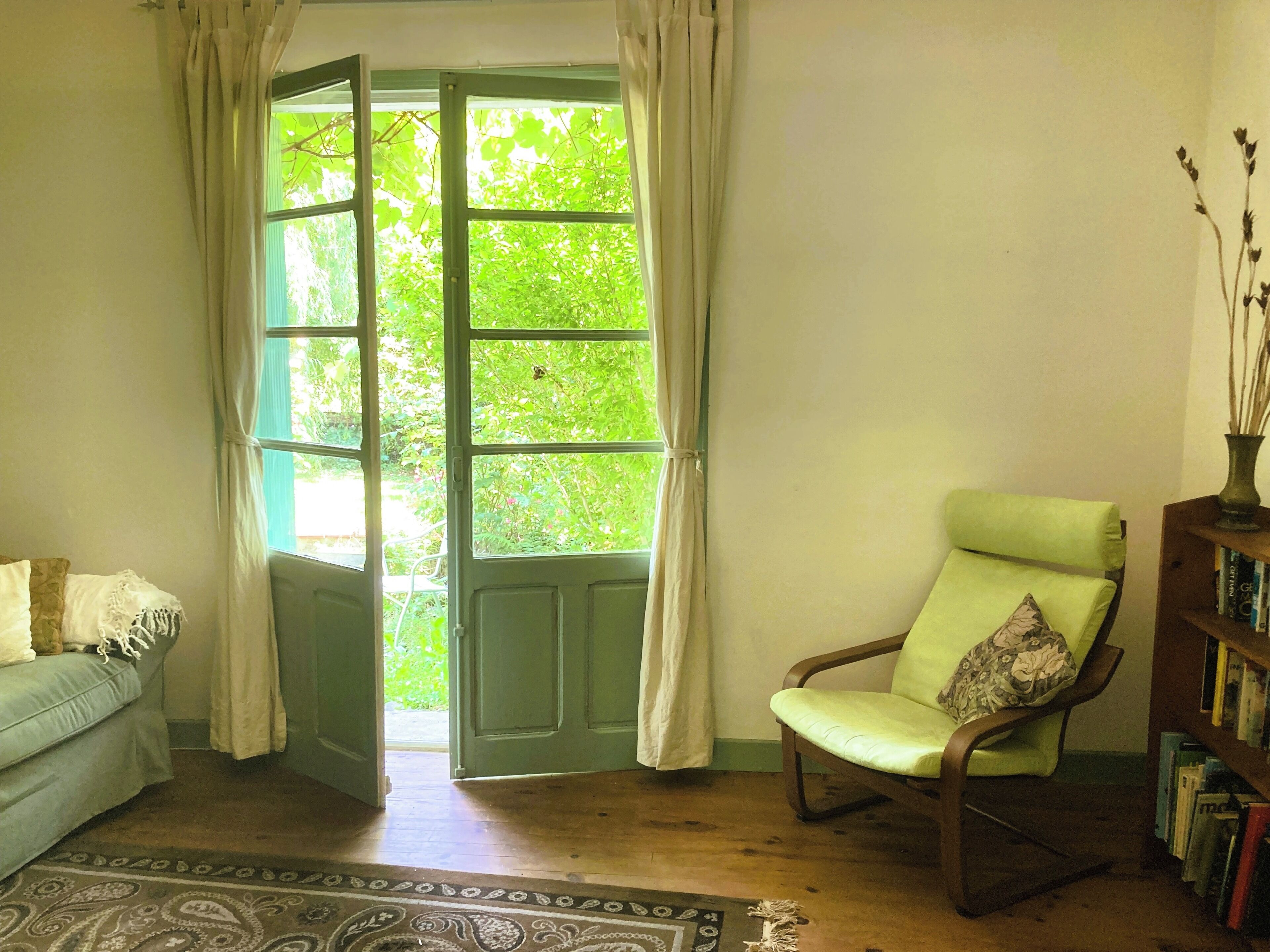 TV, fireplace, DVD player, table football