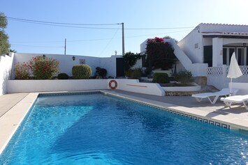 13m large pool