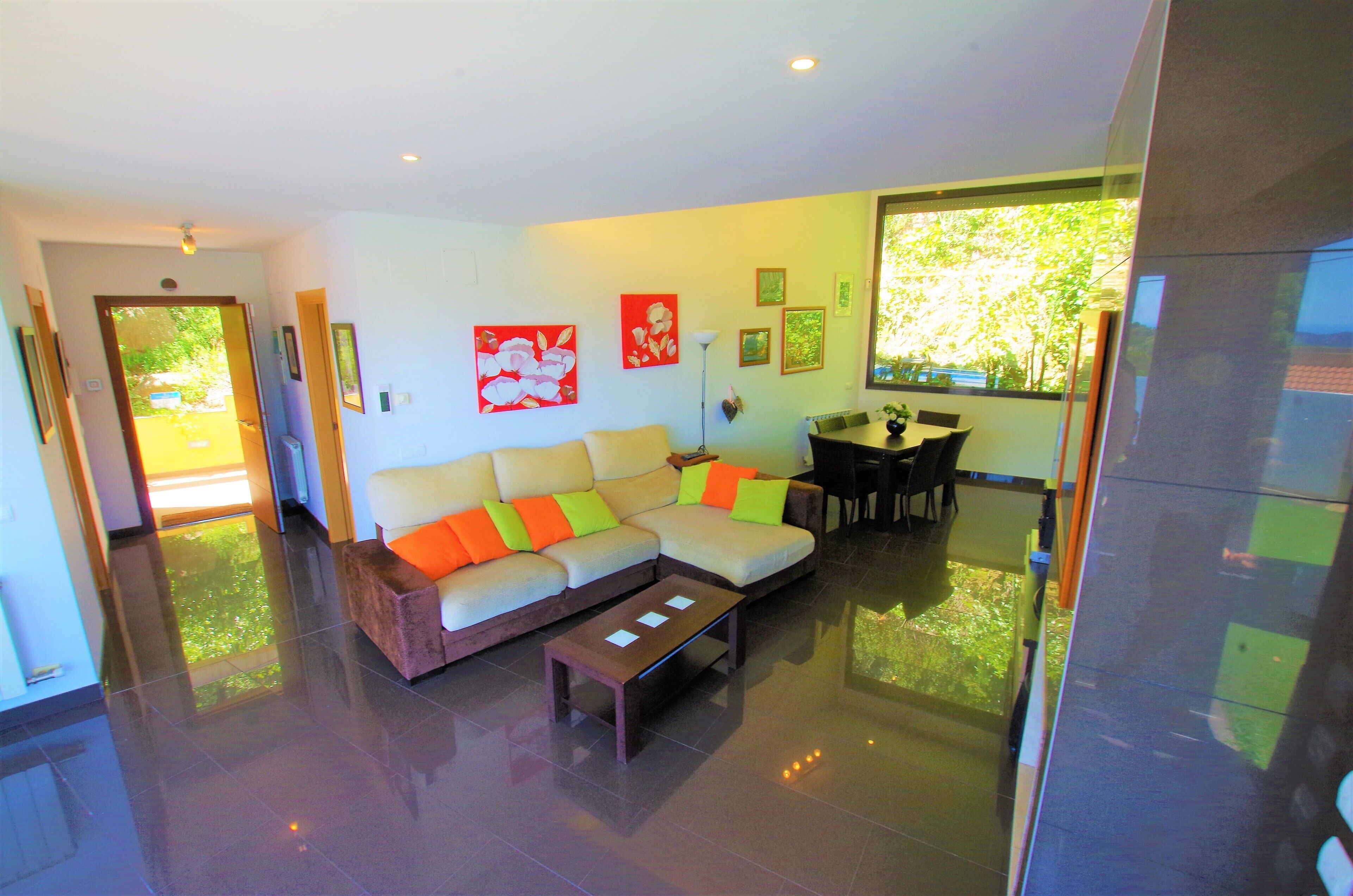 V&V LLORET-Villa Nicole: luxurious villa with private pool, barbecue, 3km beach