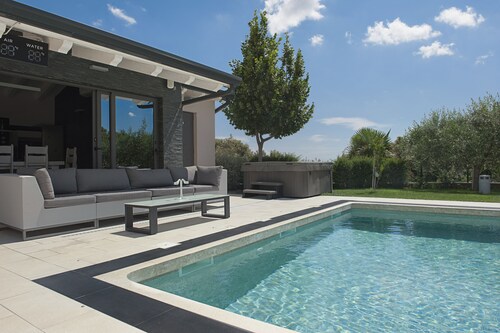 Villa Shanti - entourée de tranquillité, de nature et d'une mer Adriatique cristalline