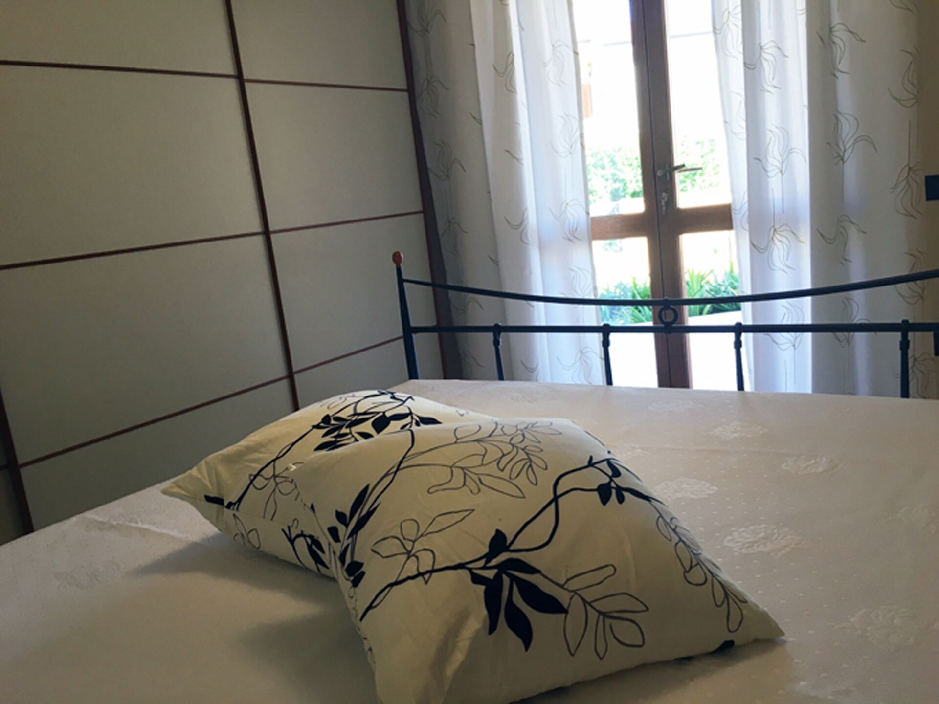 Apartment in villa with garden and jacuzzi