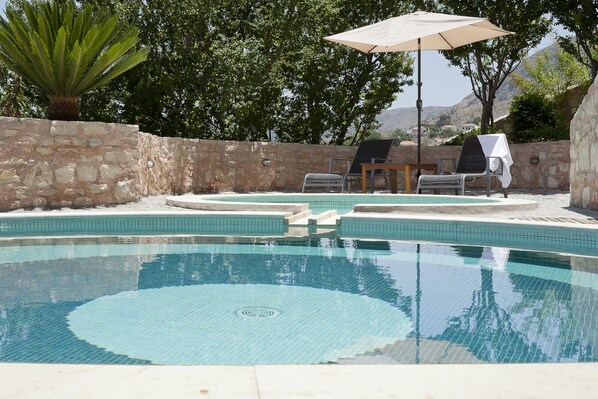 Alberca al aire libre 