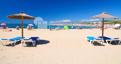 Lovely & Quiet Apartment near the Beach · UHC ACACIAS 120