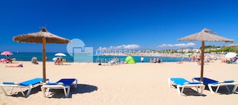 Lovely & Quiet Apartment near the Beach · UHC ACACIAS 120