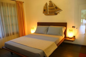 1 bedroom, travel cot, free WiFi, bed sheets