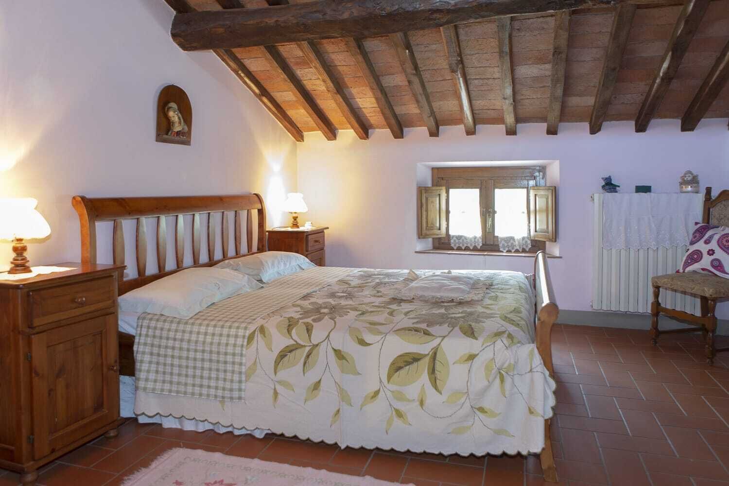 Romantic Holiday Villa, pool Opens from April to October, for 18 people