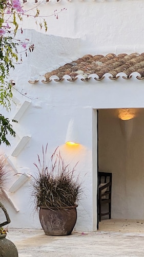 Magnificent country house with private pool, free WiFi