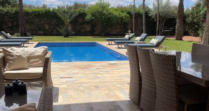 LUXURY VILLA WITH PRIVATE POOL AND 4 SUITES