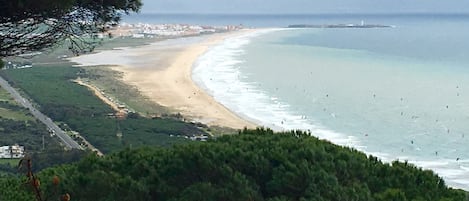 Una playa cerca