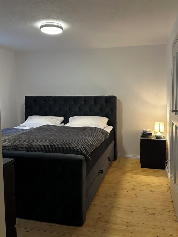 1 bedroom, free WiFi, bed sheets - Stay overnight in the historic Eckermannhaus - Classic Apartment (Weimar)