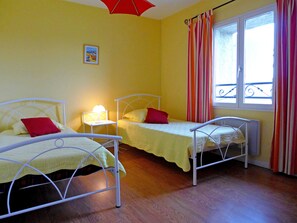 2 habitaciones, tabla de planchar con plancha y wifi gratis