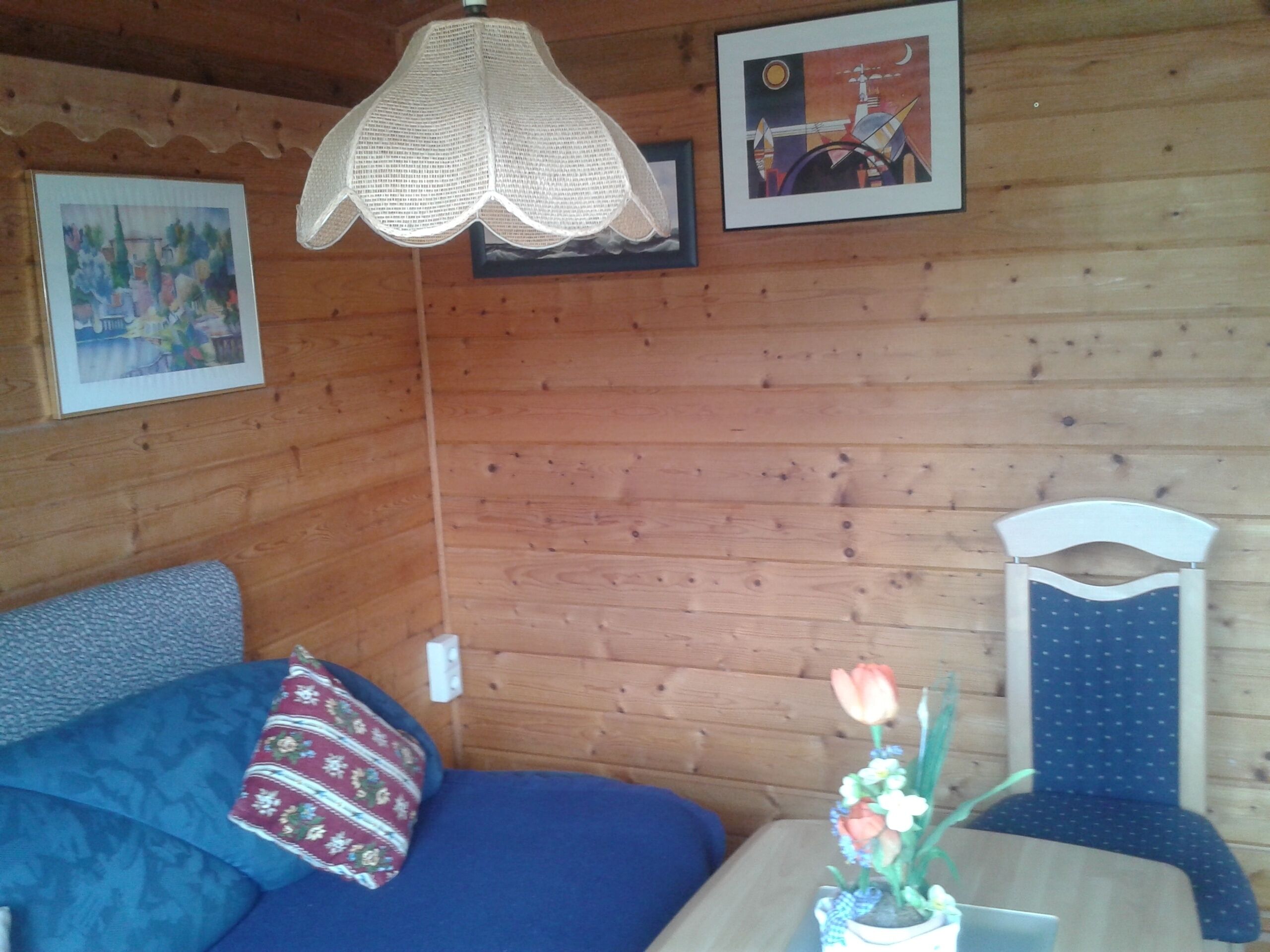 Holiday in a simple, rustic log cabin, beach about 1000 meters, sun terrace