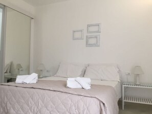 2 bedrooms, iron/ironing board, WiFi, bed sheets - Pool view villa with free wi-fi in Salento  (Ugento)