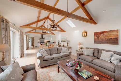 Luxury 5* Gold Award 4 Bed/Bath ensuite self catering accommodation in Dorset.