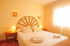 1 slaapkamer, een strijkplank/strijkijzer, gratis wifi, beddengoed