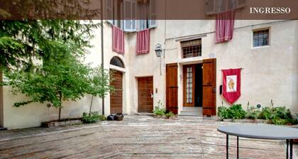 Fascinating in Gubbio "Bishop 7"