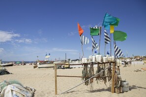 Una playa cerca