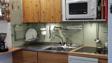 Kühlschrank, Ofen, Herdplatte, Geschirrspüler