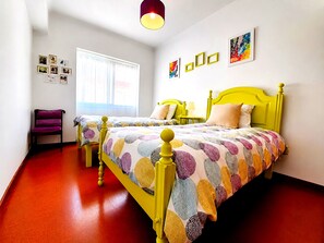 4 chambres, fer et planche à repasser, Wi-Fi gratuit, draps fournis