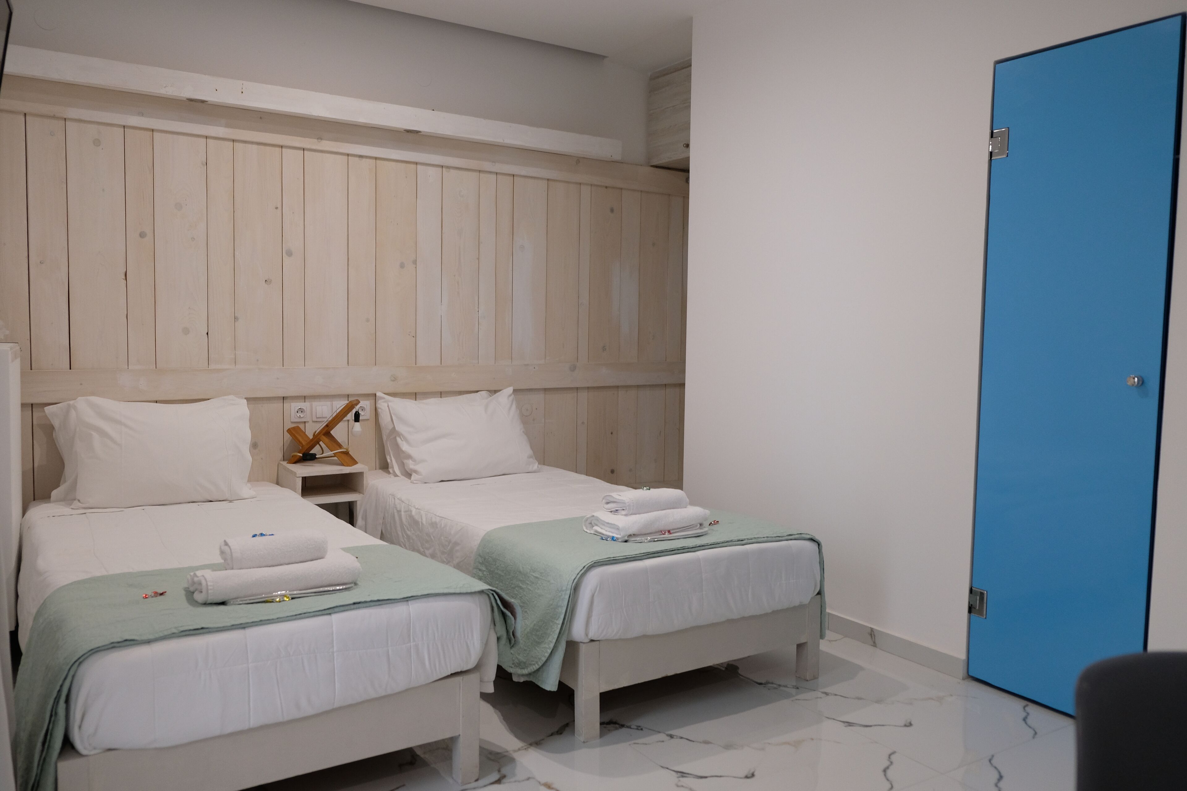 1 chambre, fer et planche à repasser, Wi-Fi gratuit, draps fournis