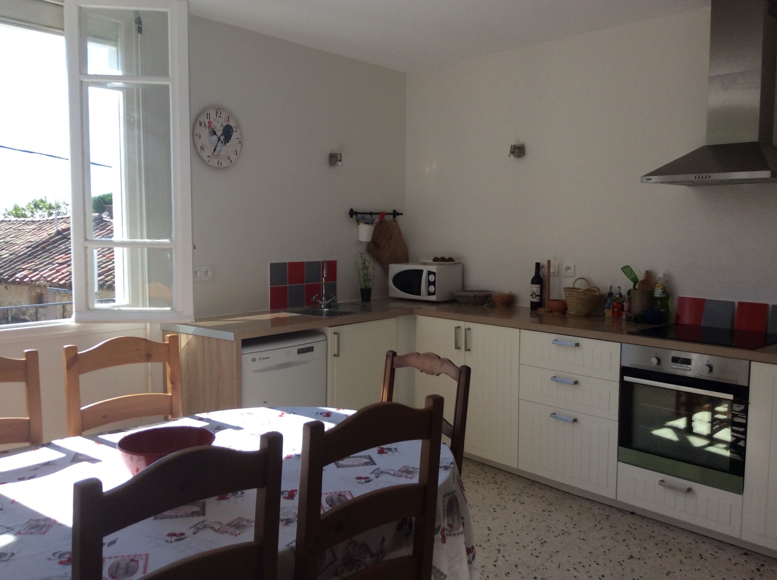 Maison du Village with views to Pyrenees