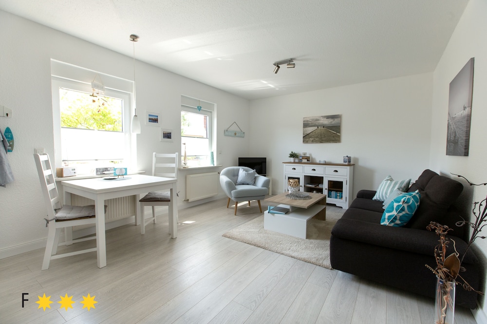 Your time out between the seas - Modern, quiet 2 room apartment near Husum