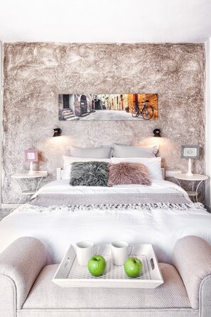 Standard Apartment (Coral and Sapphire) | In-room safe, soundproofing, free WiFi, bed sheets - Asprolithos Studios (Skiathos)