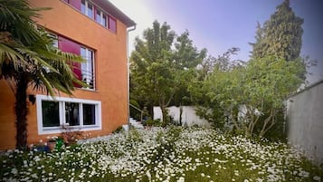 Enceinte de lâhĂ©bergement