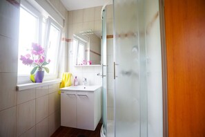 Shower, hair dryer, towels, soap - FLORAL apartment - Desired vacation !! *** Beautiful part of city called Diklo (Zadar)