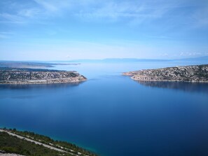 Beach - Holiday house **** NiKa Omišalj, Island Krk, Croatia (Omišalj)