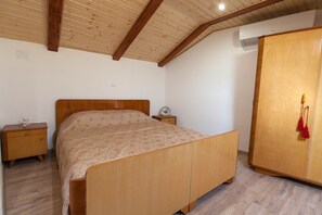 2 chambres, fer et planche à repasser, accès au Wi-Fi (inclus)