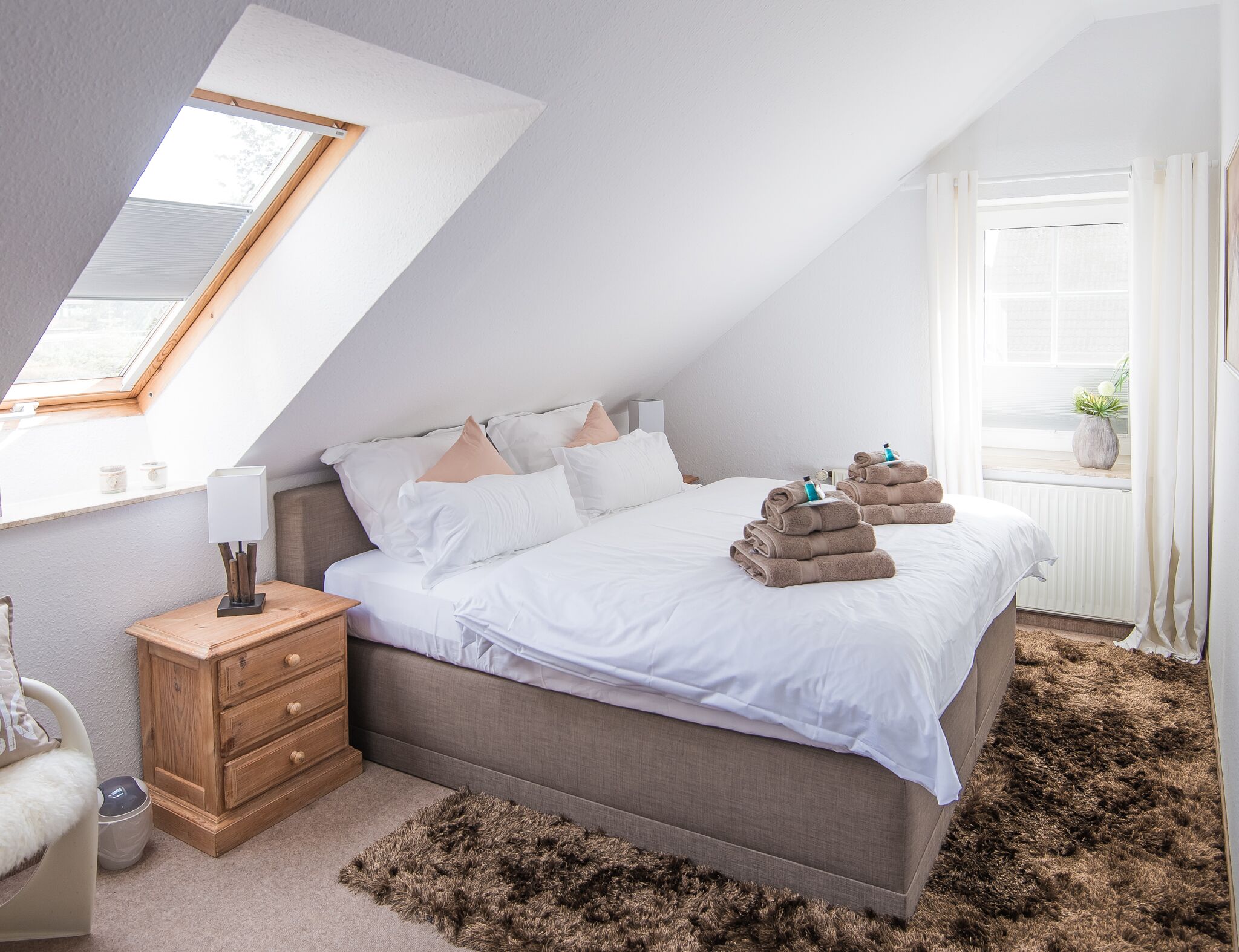 2 多间卧室、客房内保险箱、熨斗/熨衣板、WiFi