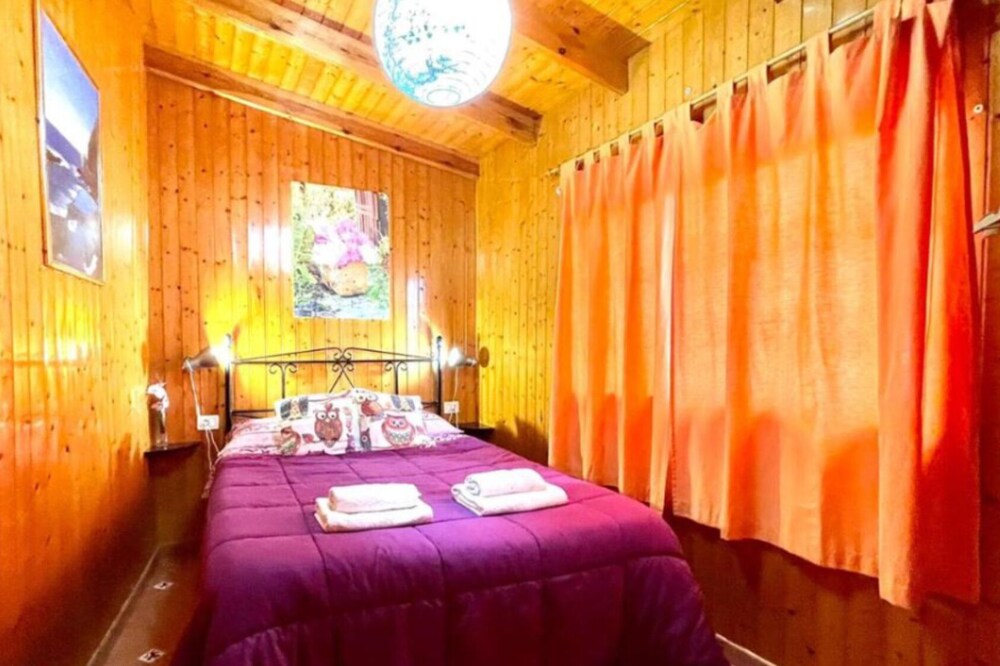 ONDINA RURAL HOUSE "C" FREE WIFI AND NATURAL POOLS