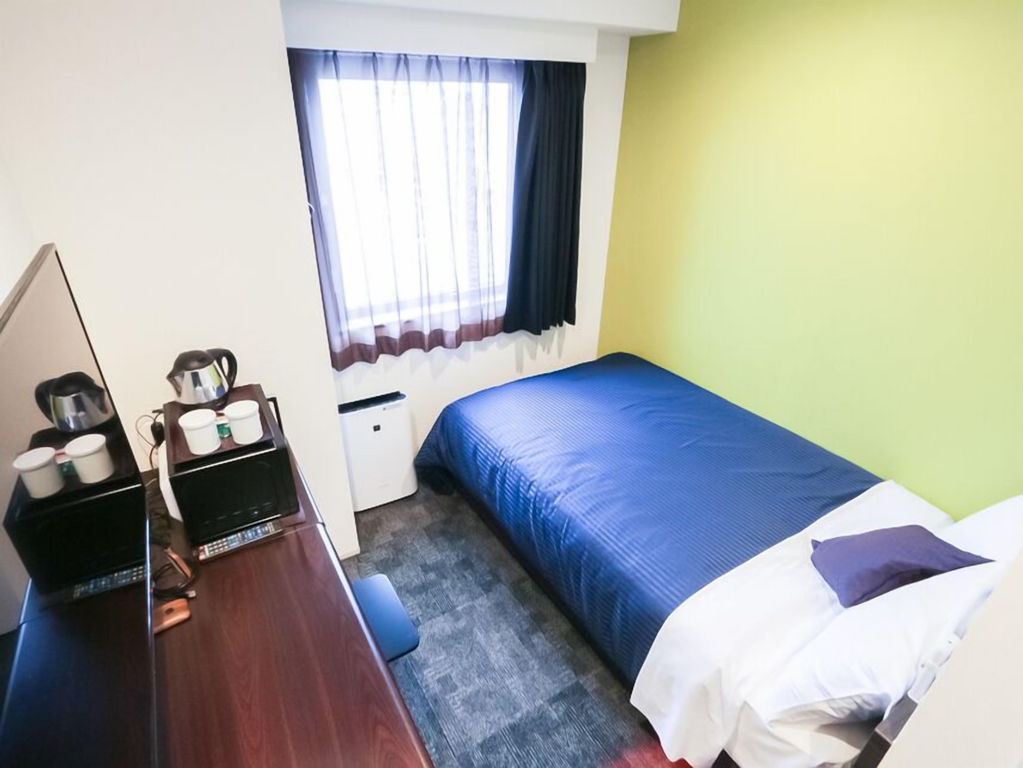 Individueel gedecoreerd, een bureau, gratis wifi, beddengoed